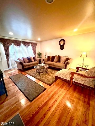 150 Indian Run Pkwy N, Union Twp., NJ 07083