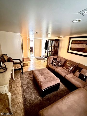 150 Indian Run Pkwy N, Union Twp., NJ 07083