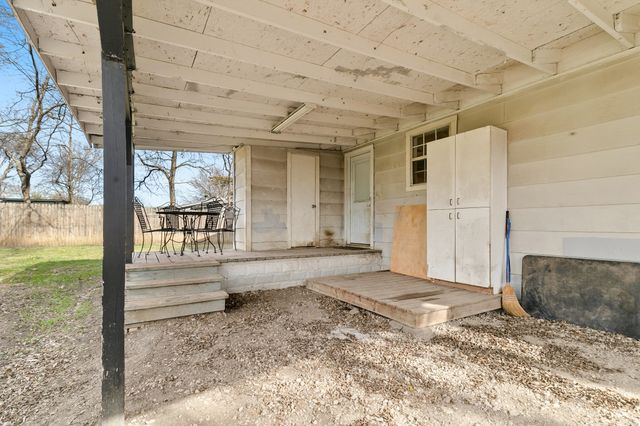 1325 Pilot Grove Road, Whitewright, TX 75491