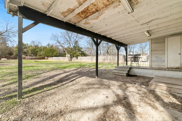 1325 Pilot Grove Road, Whitewright, TX 75491