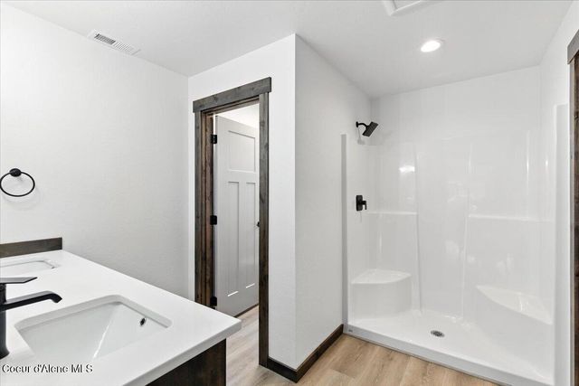 382 Solar Rd, Oldtown, ID 83822