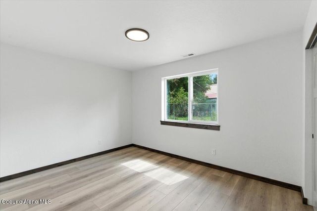 382 Solar Rd, Oldtown, ID 83822