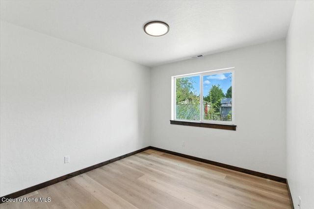 382 Solar Rd, Oldtown, ID 83822