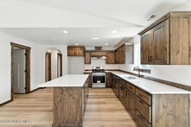 382 Solar Rd, Oldtown, ID 83822