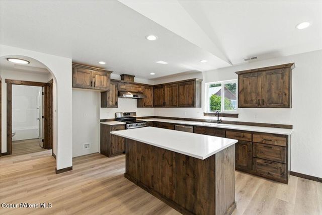 382 Solar Rd, Oldtown, ID 83822