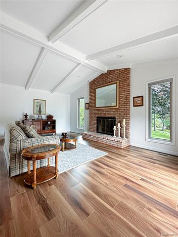 457 Lake Forest Road, Rochester Hills, MI 48309