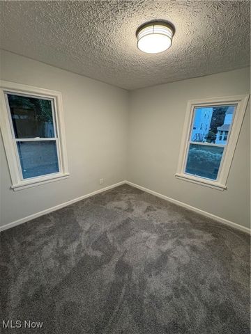 1530 Indianola Avenue, Akron, OH 44305