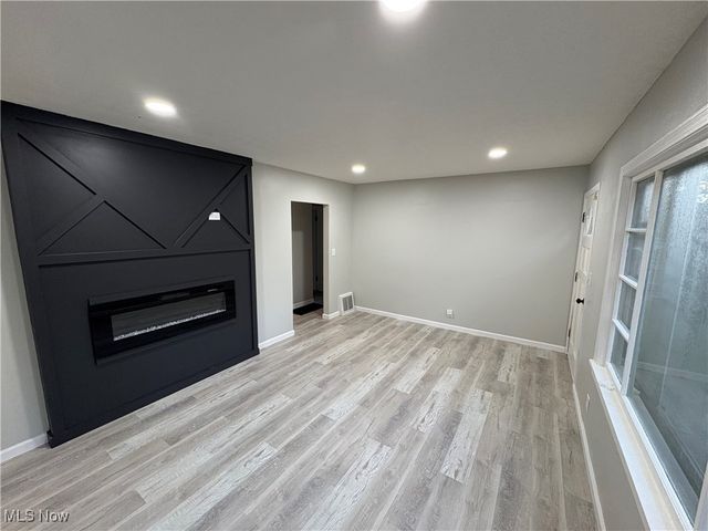 1530 Indianola Avenue, Akron, OH 44305