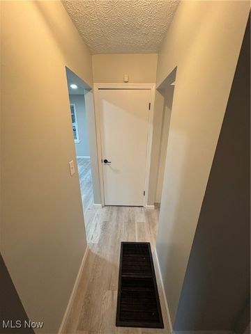 1530 Indianola Avenue, Akron, OH 44305