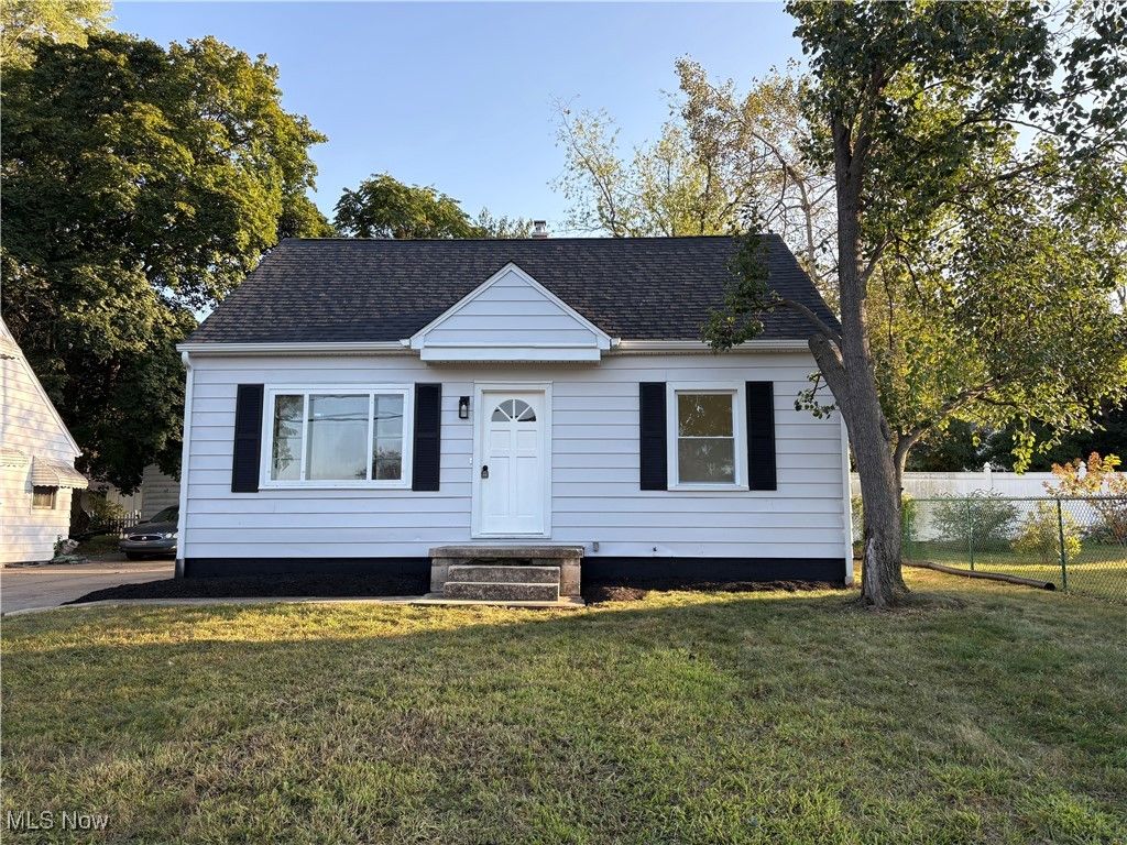 1530 Indianola Avenue, Akron, OH 44305