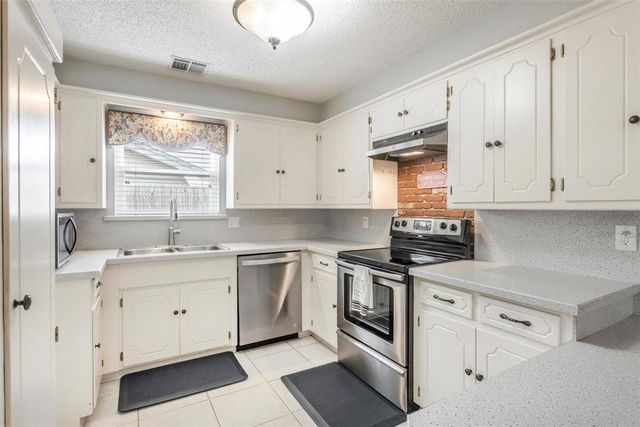 6104 N Allison Drive, Oklahoma City, OK 73112