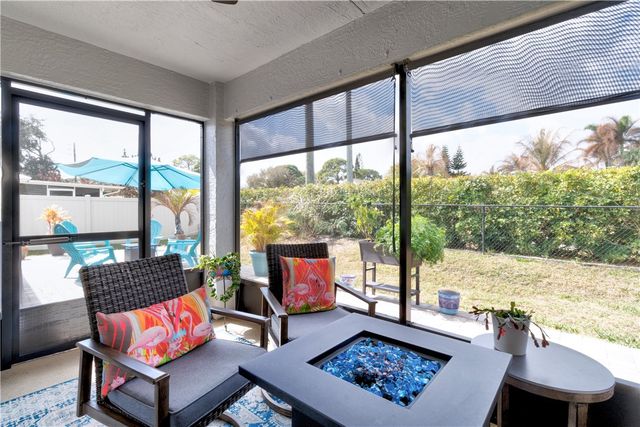 591 High Hawk Circle, Vero Beach, FL 32962