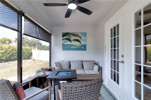 591 High Hawk Circle, Vero Beach, FL 32962