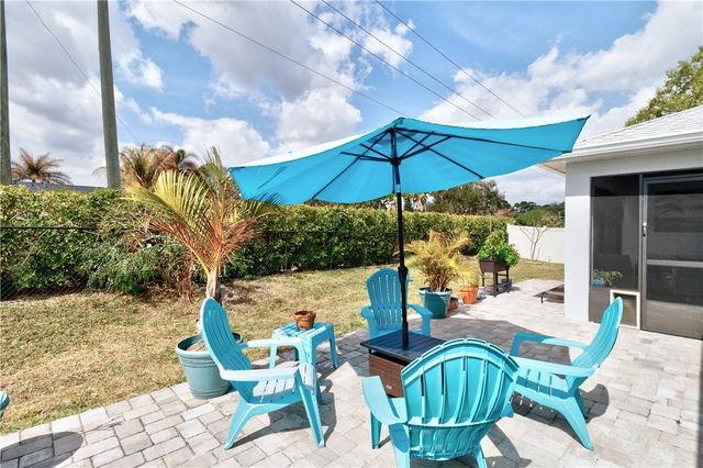 591 High Hawk Circle, Vero Beach, FL 32962