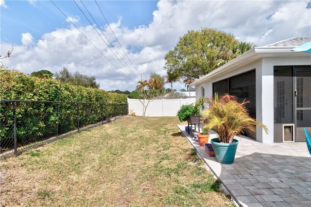 591 High Hawk Circle, Vero Beach, FL 32962