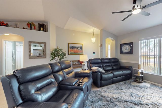 591 High Hawk Circle, Vero Beach, FL 32962