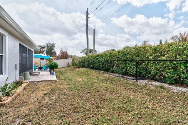 591 High Hawk Circle, Vero Beach, FL 32962