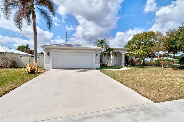 591 High Hawk Circle, Vero Beach, FL 32962