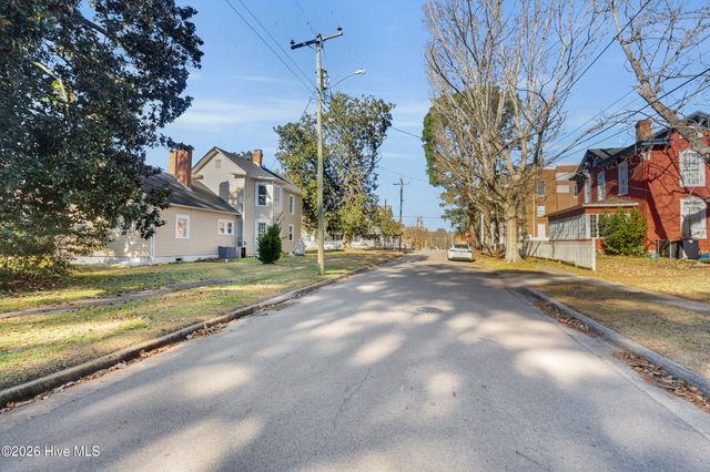 111 E Main Street, Plymouth, NC 27962