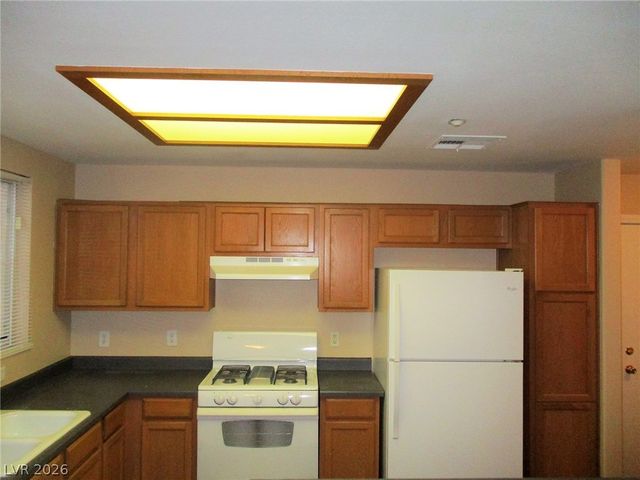 833 ASPEN PEAK Loop 2215, Henderson, NV 89011