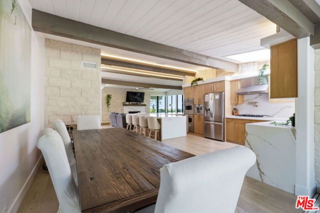 1341 Charmel Place, Pacific Palisades (los Angeles), CA 90272