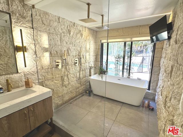 1341 Charmel Place, Pacific Palisades (los Angeles), CA 90272