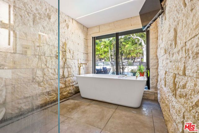 1341 Charmel Place, Pacific Palisades (los Angeles), CA 90272