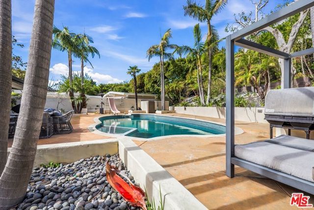 1341 Charmel Place, Pacific Palisades (los Angeles), CA 90272