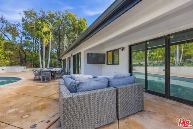 1341 Charmel Place, Pacific Palisades (los Angeles), CA 90272