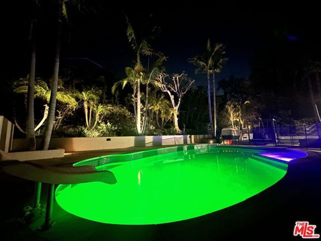 1341 Charmel Place, Pacific Palisades (los Angeles), CA 90272
