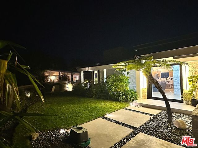 1341 Charmel Place, Pacific Palisades (los Angeles), CA 90272