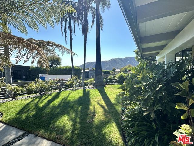 1341 Charmel Place, Pacific Palisades (los Angeles), CA 90272