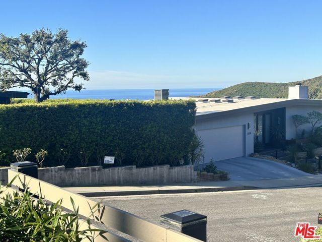 1341 Charmel Place, Pacific Palisades (los Angeles), CA 90272