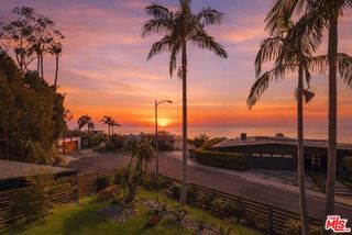 1341 Charmel Place, Pacific Palisades (los Angeles), CA 90272