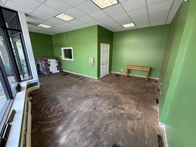268-270 Union St, New Bedford, MA 02740