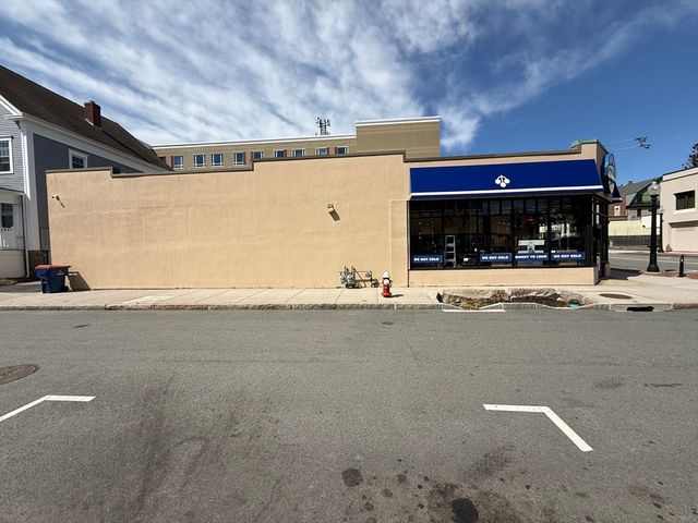 268-270 Union St, New Bedford, MA 02740