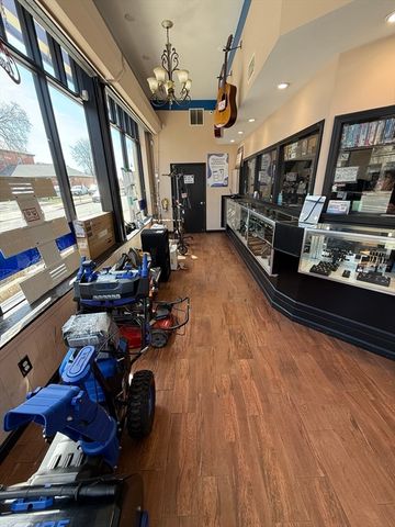 268-270 Union St, New Bedford, MA 02740