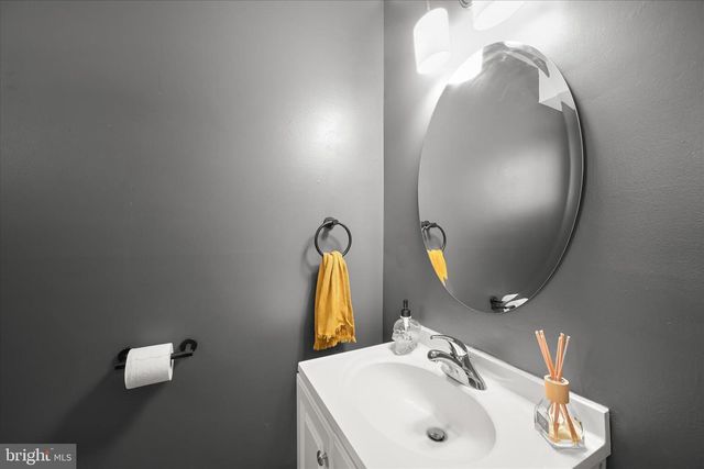 7980 PHIRNE RD E, Glen Burnie, MD 21061