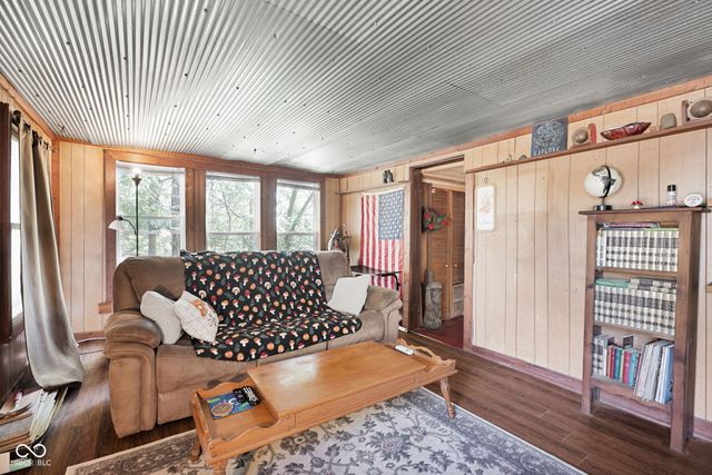 16030 S Ferguson Road, Columbus, IN 47201