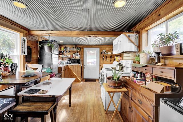 16030 S Ferguson Road, Columbus, IN 47201