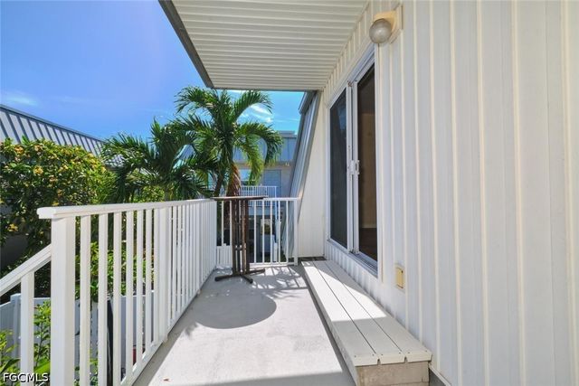 6777 Winkler RD 142, Fort Myers, FL 33919