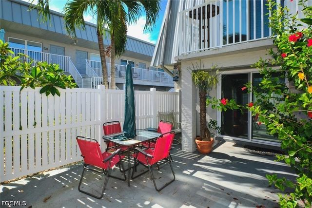 6777 Winkler RD 142, Fort Myers, FL 33919