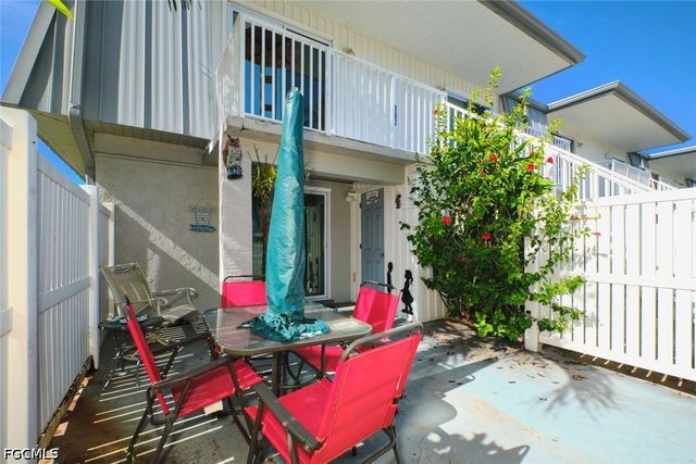 6777 Winkler RD 142, Fort Myers, FL 33919