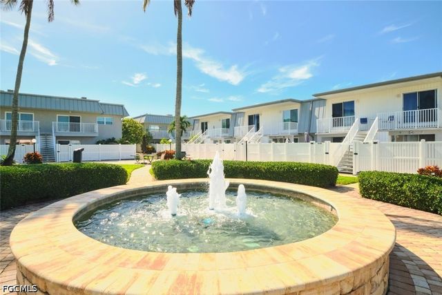 6777 Winkler RD 142, Fort Myers, FL 33919