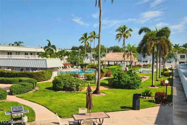 6777 Winkler RD 142, Fort Myers, FL 33919