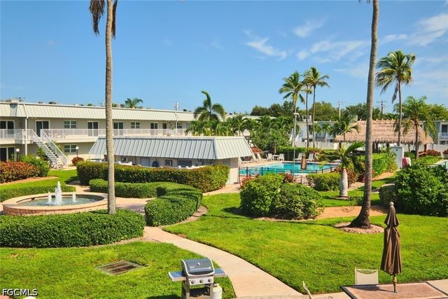 6777 Winkler RD 142, Fort Myers, FL 33919