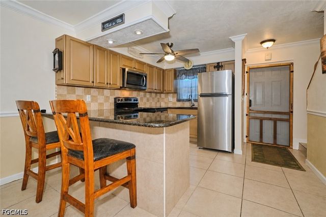 6777 Winkler RD 142, Fort Myers, FL 33919