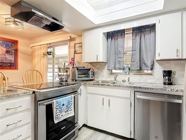 2091 OLDHAM AVENUE, Deltona, FL 32725