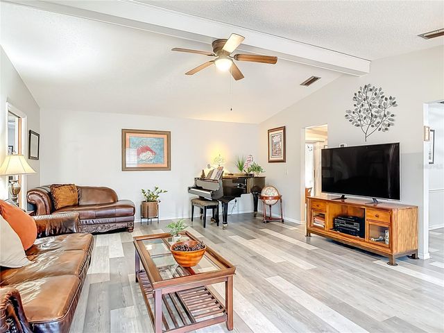 2091 OLDHAM AVENUE, Deltona, FL 32725