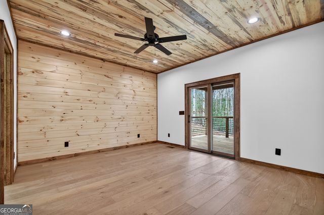 223 Bent Wood Lane, Blue Ridge, GA 30513